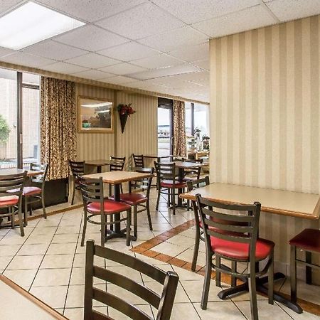 Rodeway Inn ロートン エクステリア 写真