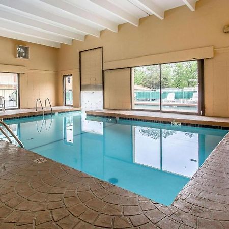Rodeway Inn ロートン エクステリア 写真