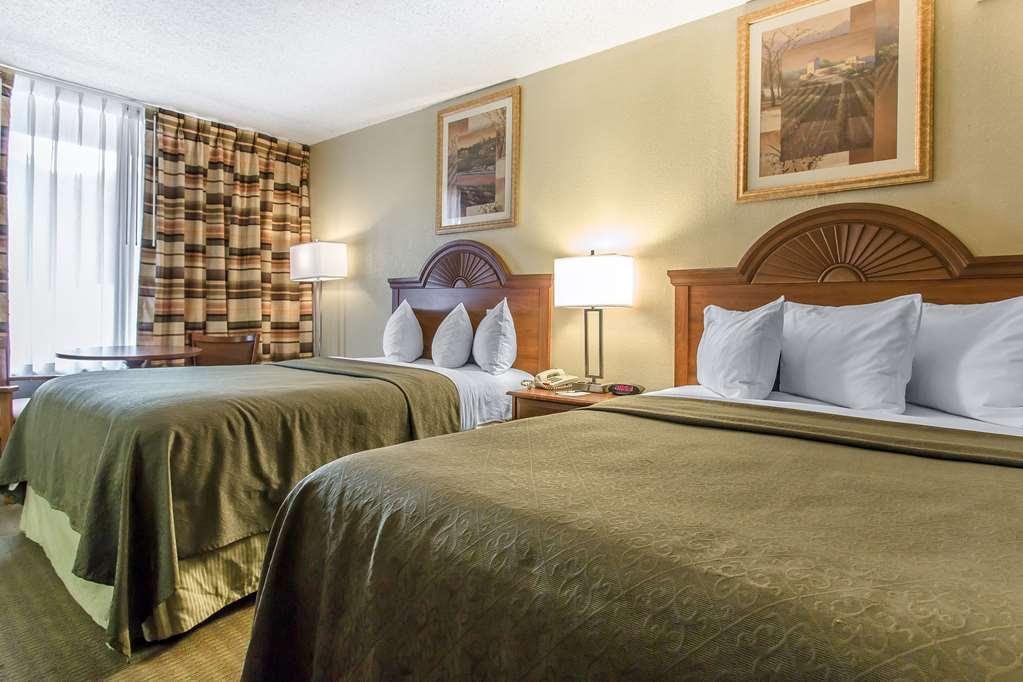 Rodeway Inn ロートン 部屋 写真