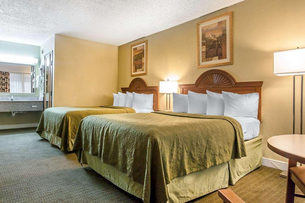 Rodeway Inn ロートン 部屋 写真