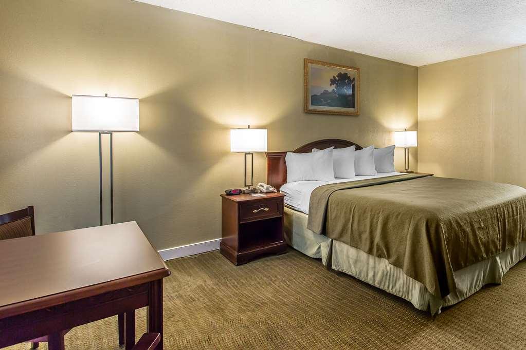 Rodeway Inn ロートン 部屋 写真